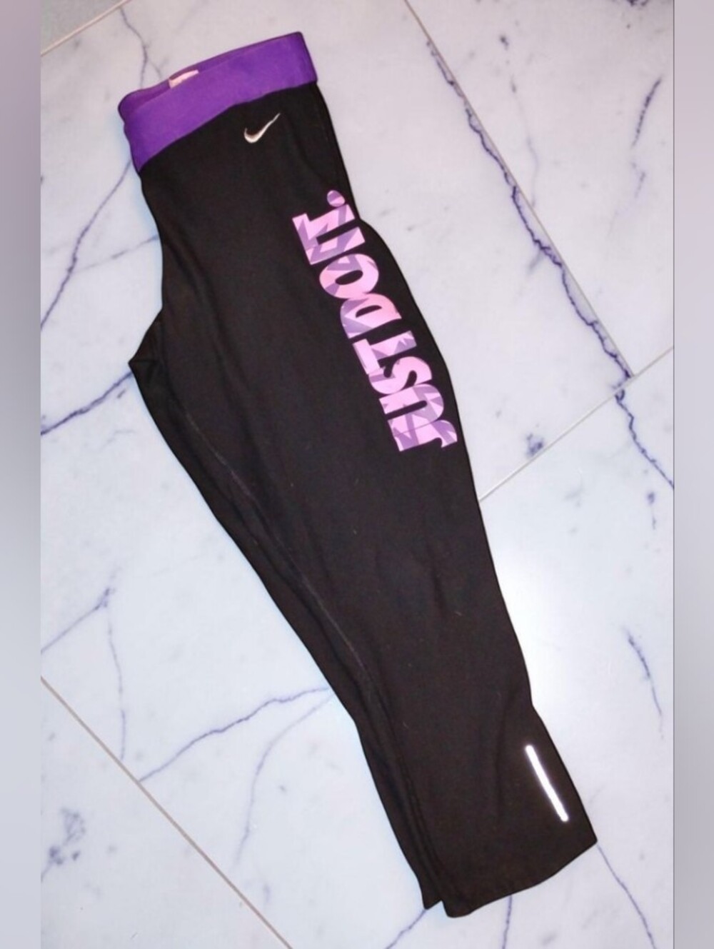 Nike Dri-FIT "Just Do It" Athletic Leggings Black Purple EUC Size Small